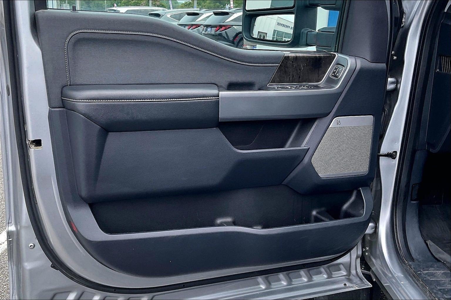 2023 Ford Super Duty F-450 DRW LARIAT