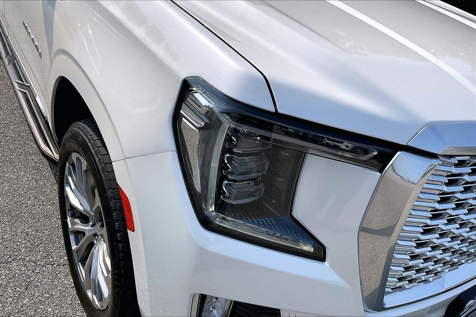 2023 GMC Yukon XL Denali