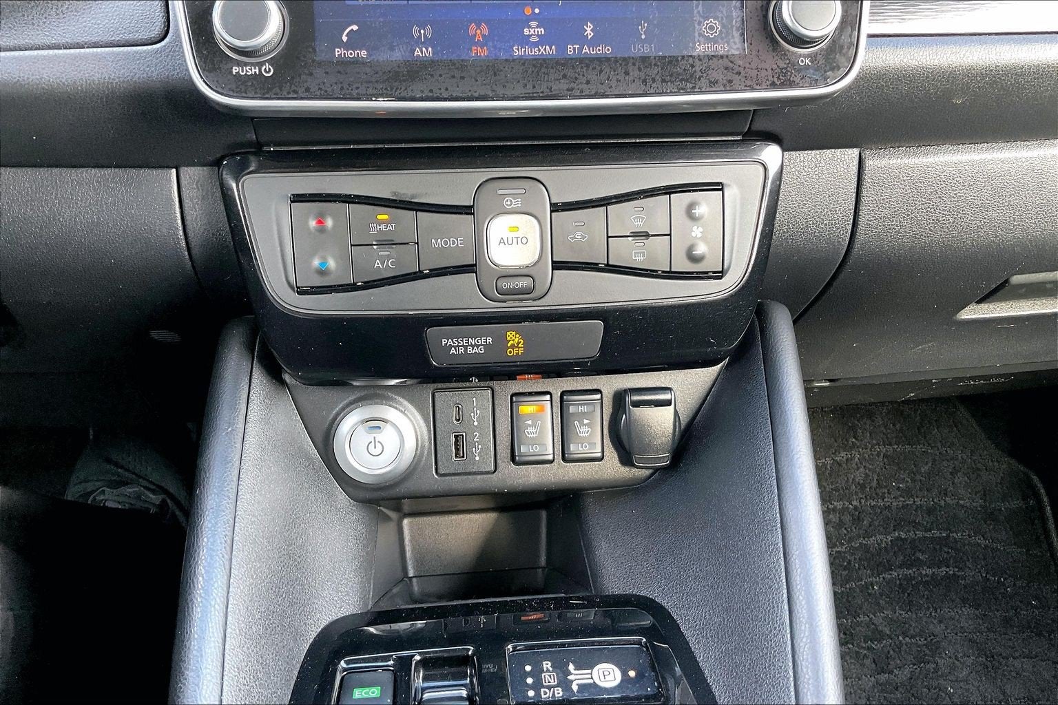 2022 Nissan LEAF SV