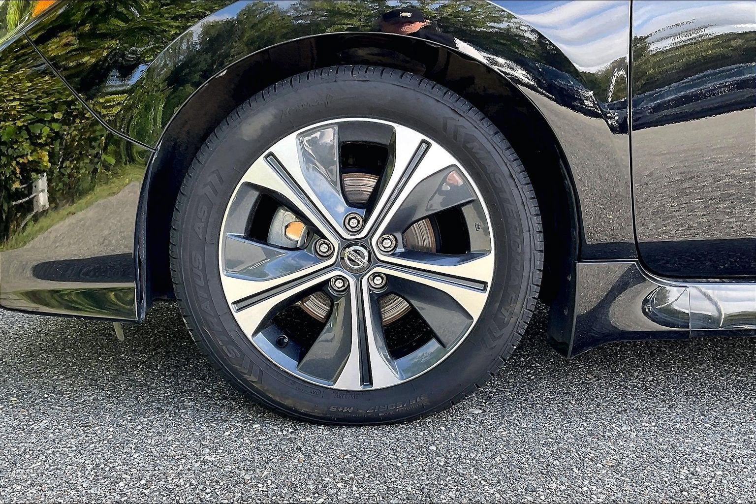 2022 Nissan LEAF SV