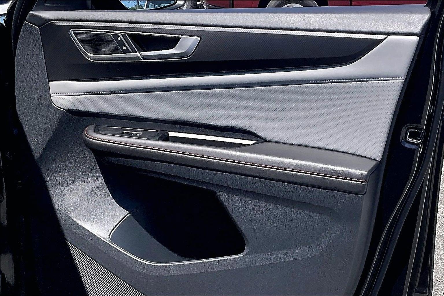 2024 Volkswagen Atlas 2.0T Peak Edition SEL