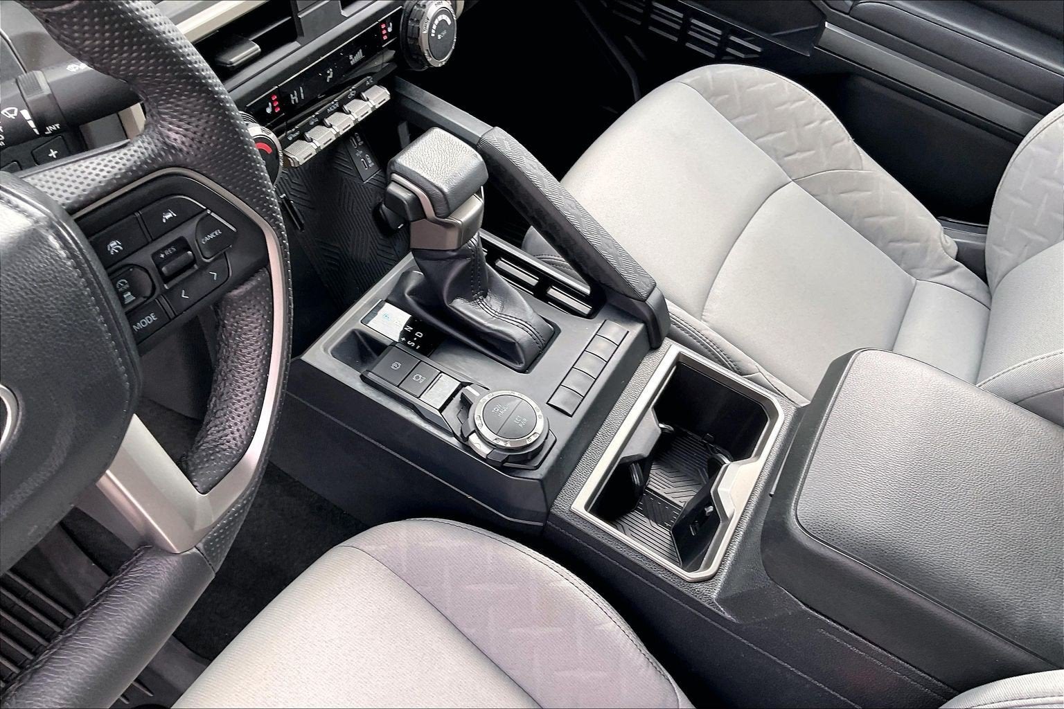 2024 Toyota Tacoma 4WD SR5