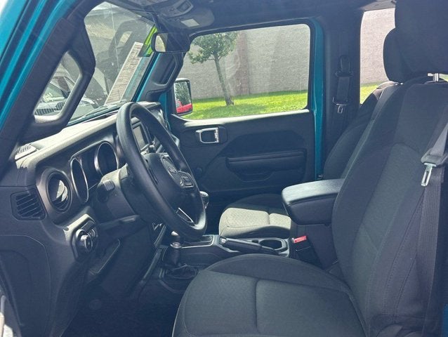 2020 Jeep Wrangler Black and Tan