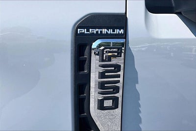 2026 Ford Super Duty F-250 SRW Platinum