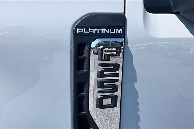 2026 Ford Super Duty F-250 SRW Platinum