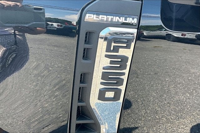 2026 Ford Super Duty F-350 SRW Platinum