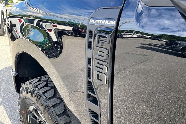 2026 Ford Super Duty F-350 SRW Platinum