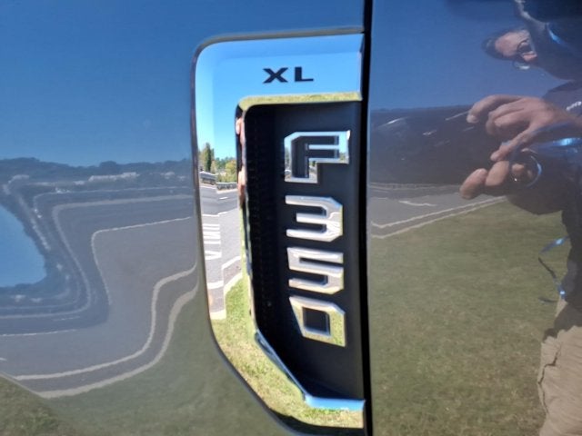 2022 Ford Super Duty F-350 SRW XL