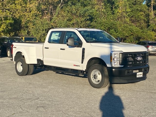 2027 Ford Super Duty F-350 DRW 4WD