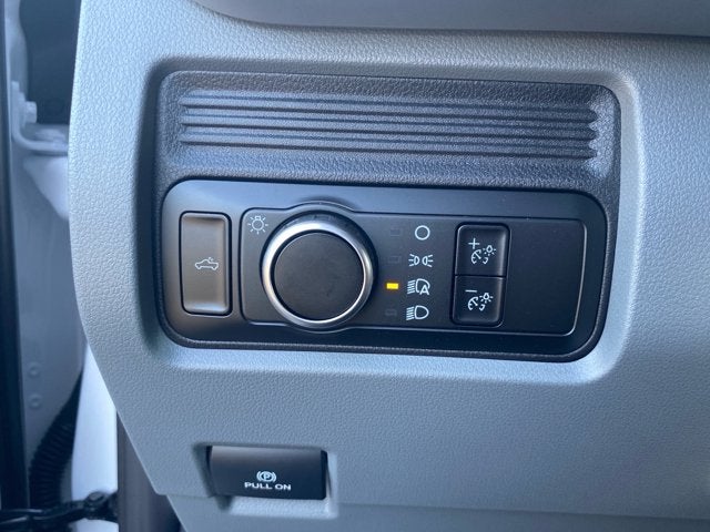 2027 Ford Super Duty F-350 DRW 4WD