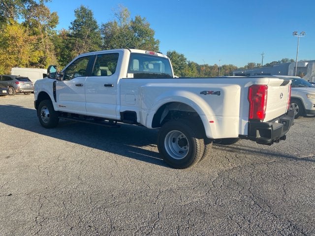 2027 Ford Super Duty F-350 DRW 4WD