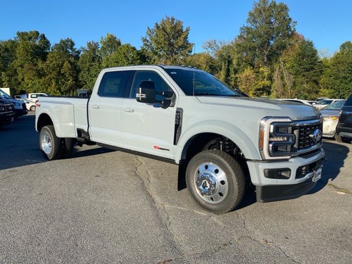 2027 Ford Super Duty F-450 DRW Platinum