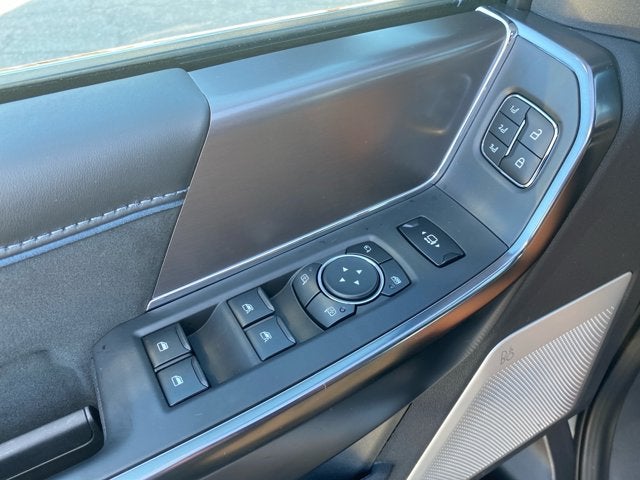 2027 Ford Super Duty F-450 DRW Platinum