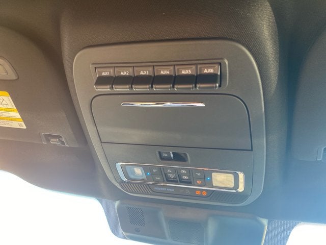 2027 Ford Super Duty F-450 DRW Platinum