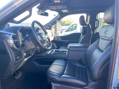 2027 Ford Super Duty F-450 DRW Platinum