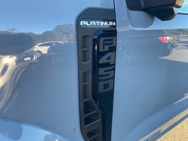 2027 Ford Super Duty F-450 DRW Platinum