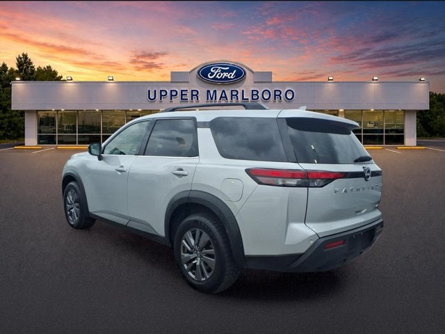 2024 Nissan Pathfinder SV
