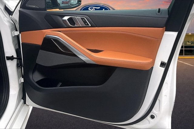 2023 BMW X6 M50i