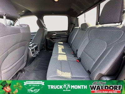 2022 RAM 1500 Big Horn Crew Cab 4x4 5'7' Box