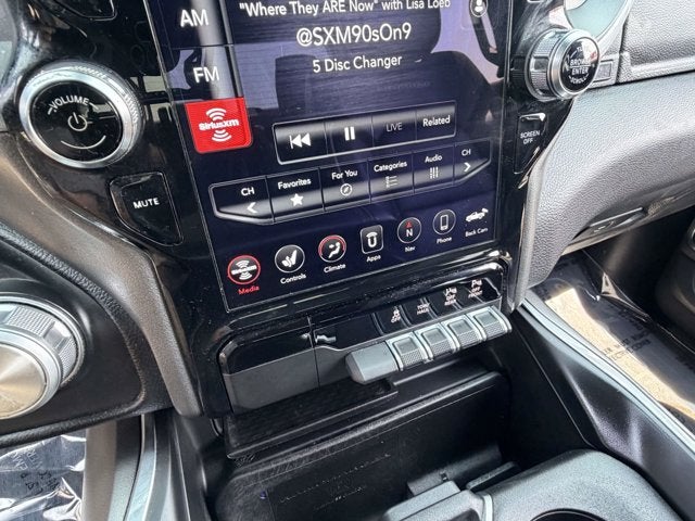 2021 RAM 1500 Laramie Crew Cab 4x4 5'7' Box