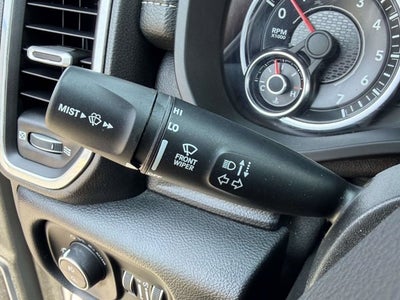 2021 RAM 1500 Laramie Crew Cab 4x4 5'7' Box