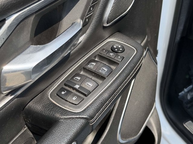 2021 RAM 1500 Laramie Crew Cab 4x4 5'7' Box