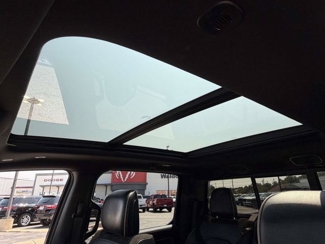 2021 RAM 1500 Laramie Crew Cab 4x4 5'7' Box