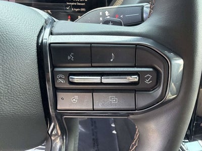 2025 GMC Yukon XL 4WD AT4