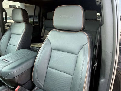 2025 GMC Yukon XL 4WD AT4