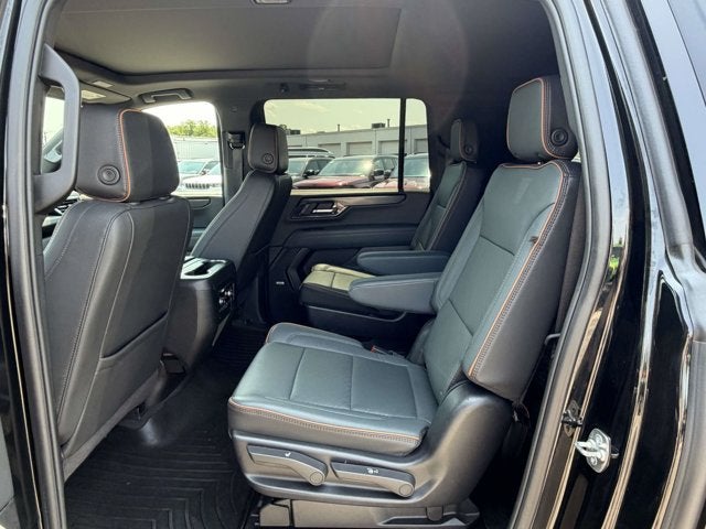 2025 GMC Yukon XL 4WD AT4