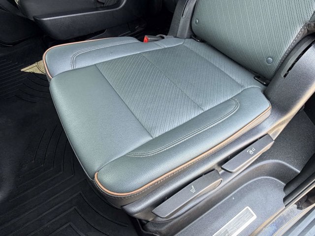 2025 GMC Yukon XL 4WD AT4