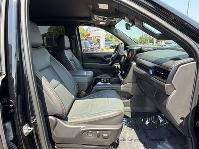 2025 GMC Yukon XL 4WD AT4