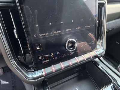 2025 GMC Yukon XL 4WD AT4