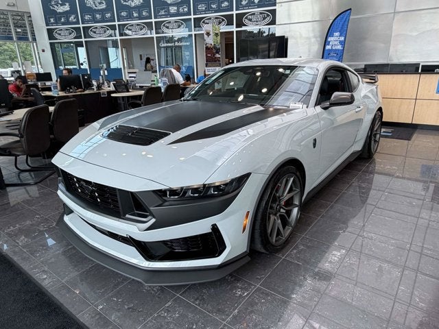 2026 Ford Mustang Dark Horse