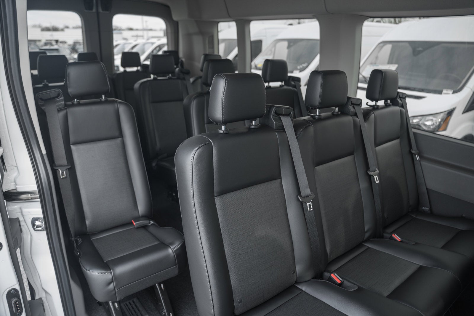 2026 Ford Transit Passenger Wagon XL