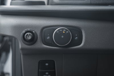 2026 Ford Transit Passenger Wagon XL