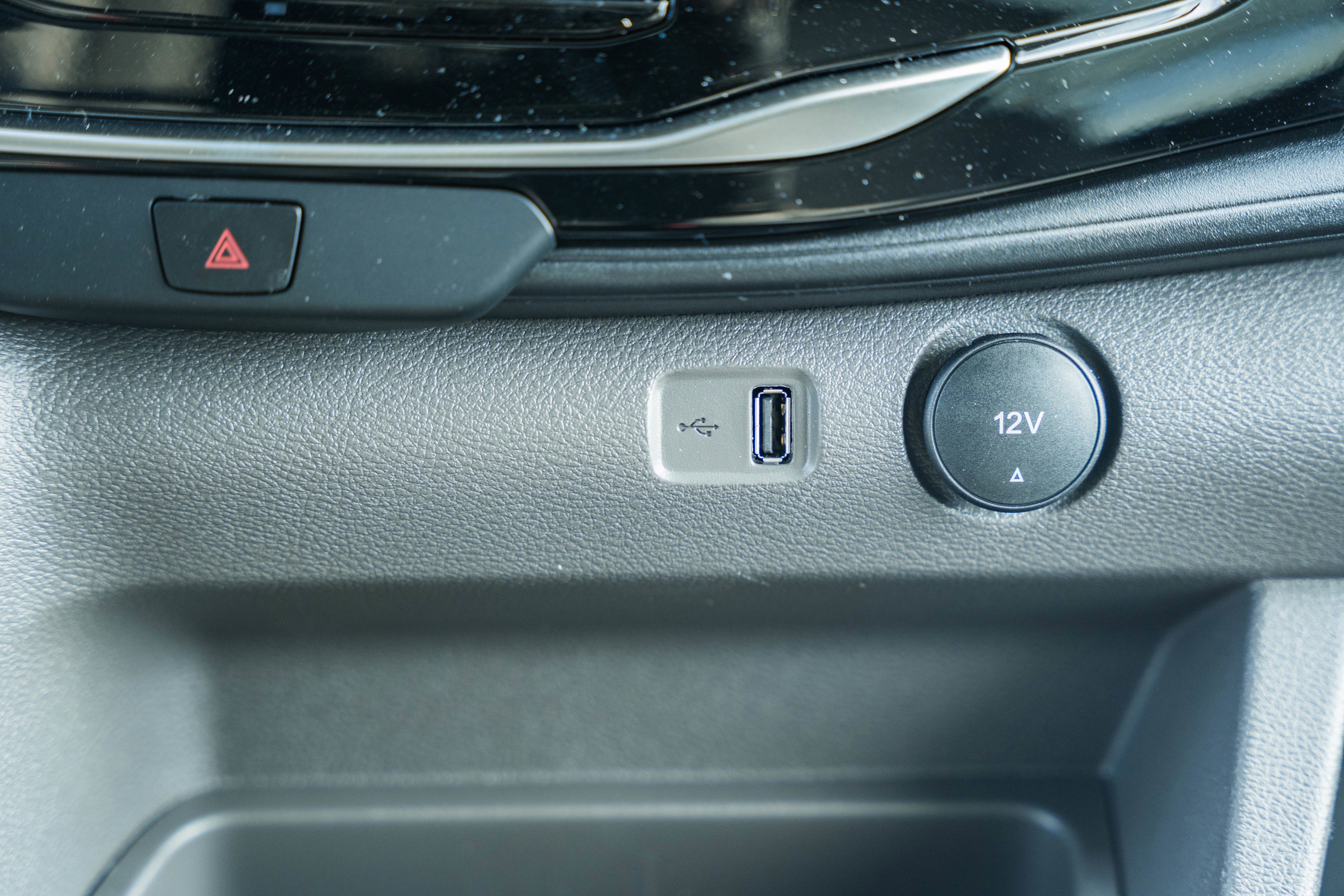 2026 Ford Transit Passenger Wagon XLT