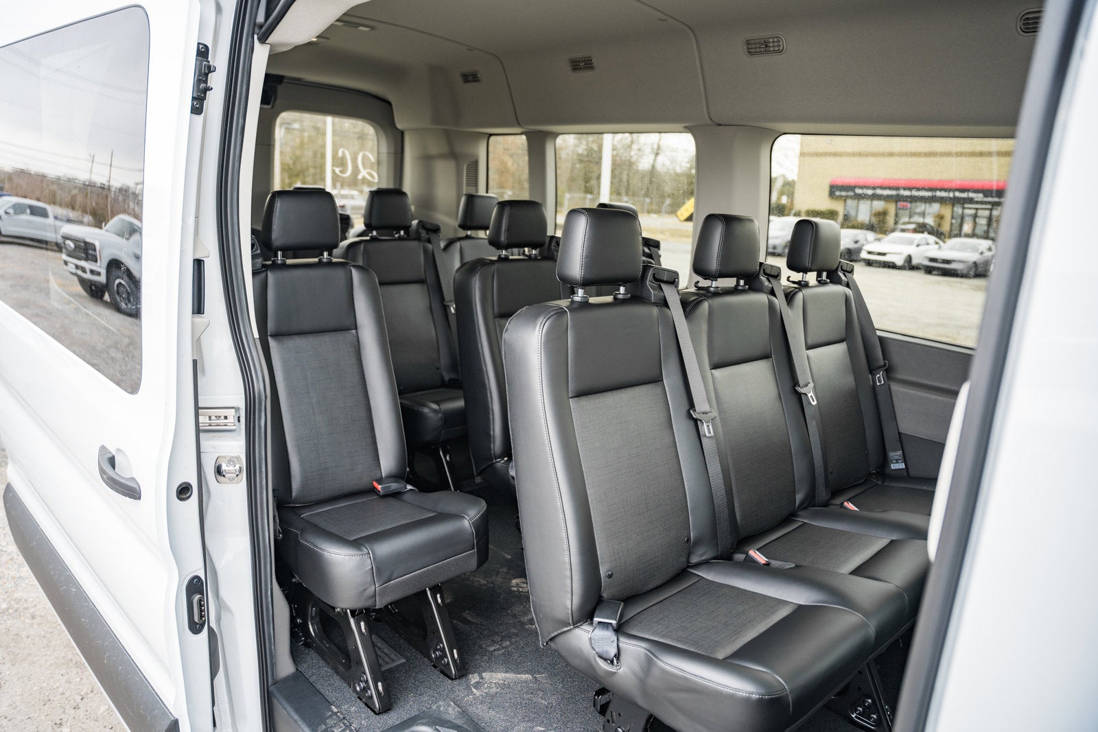 2026 Ford Transit Passenger Wagon XL