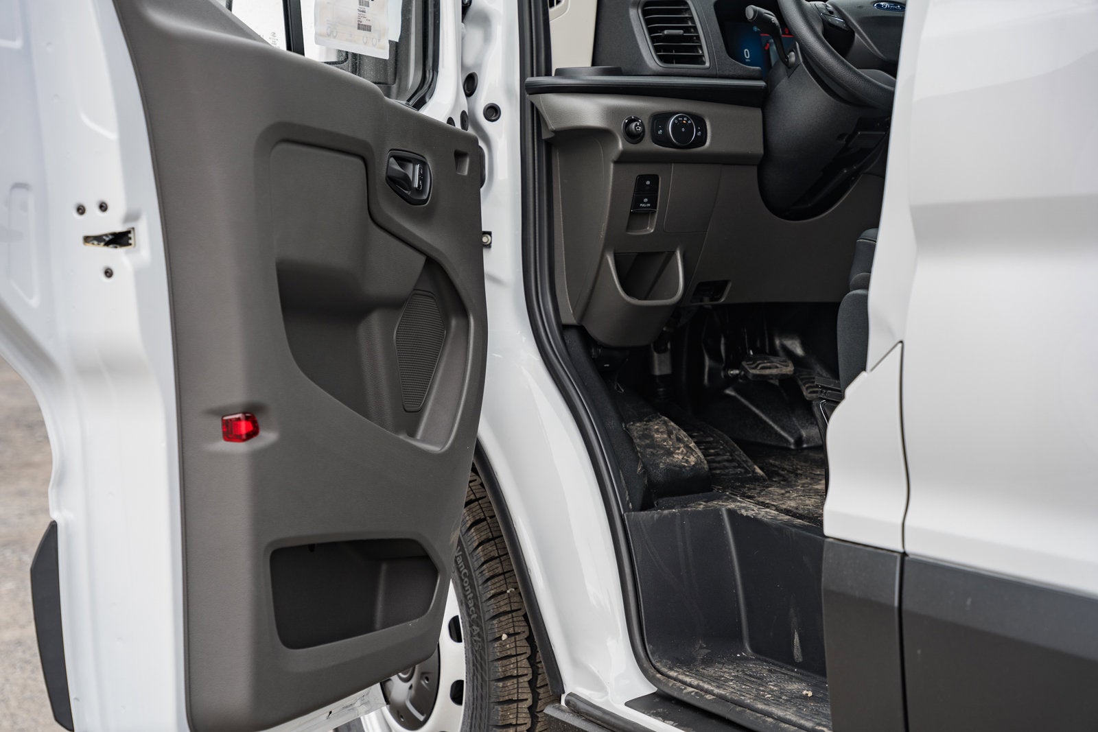 2026 Ford Transit Passenger Wagon XL