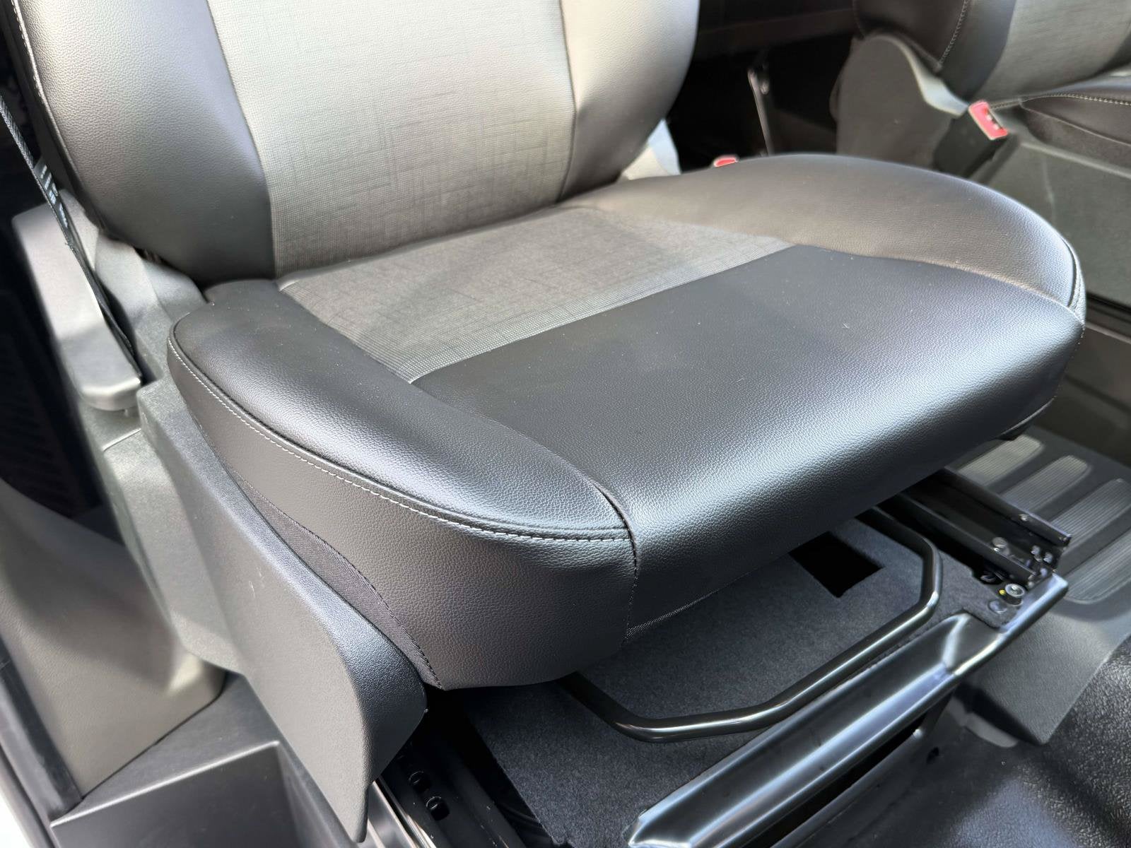 2027 Ford Transit Passenger Wagon XL