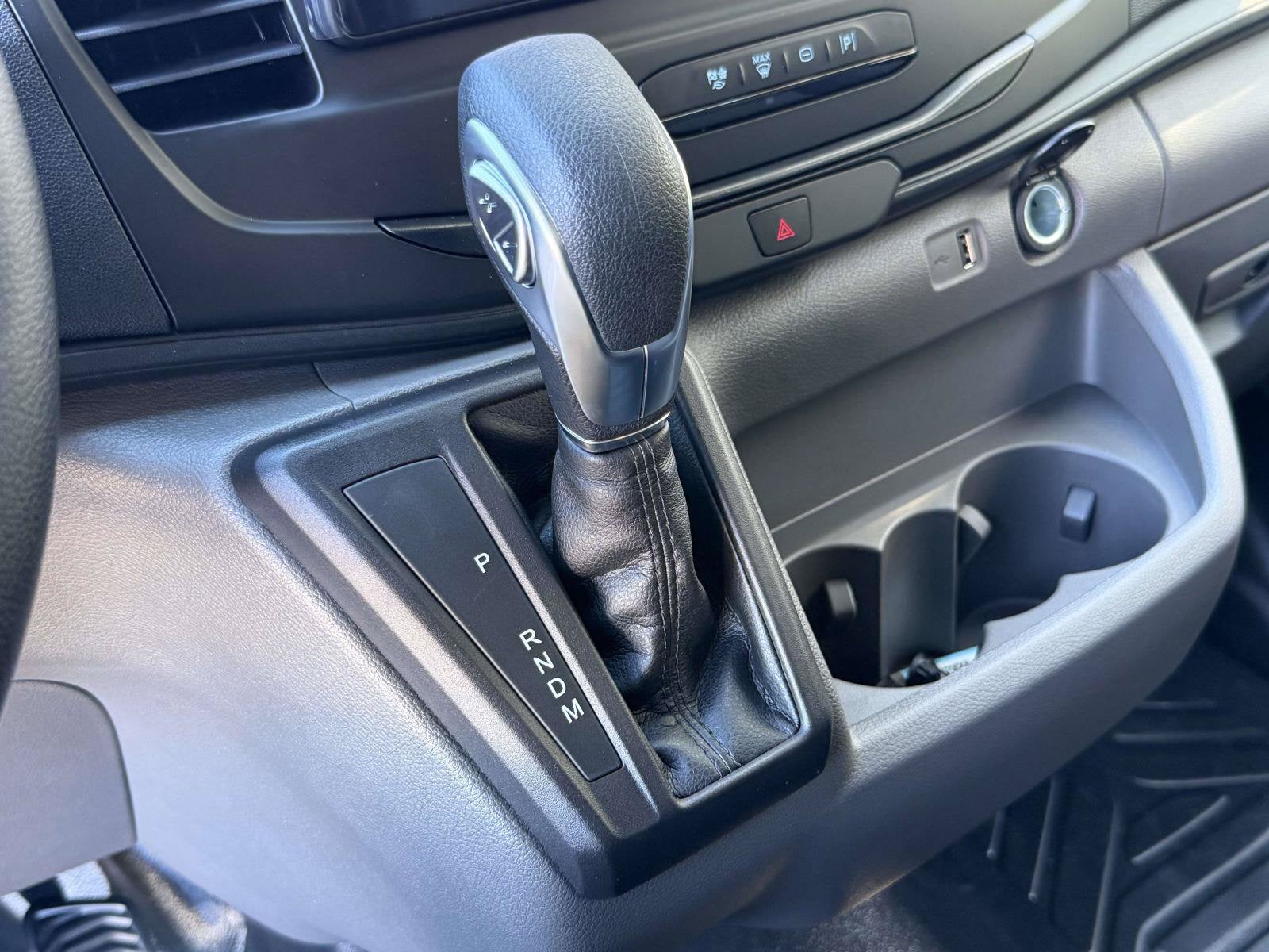 2027 Ford Transit Passenger Wagon XL