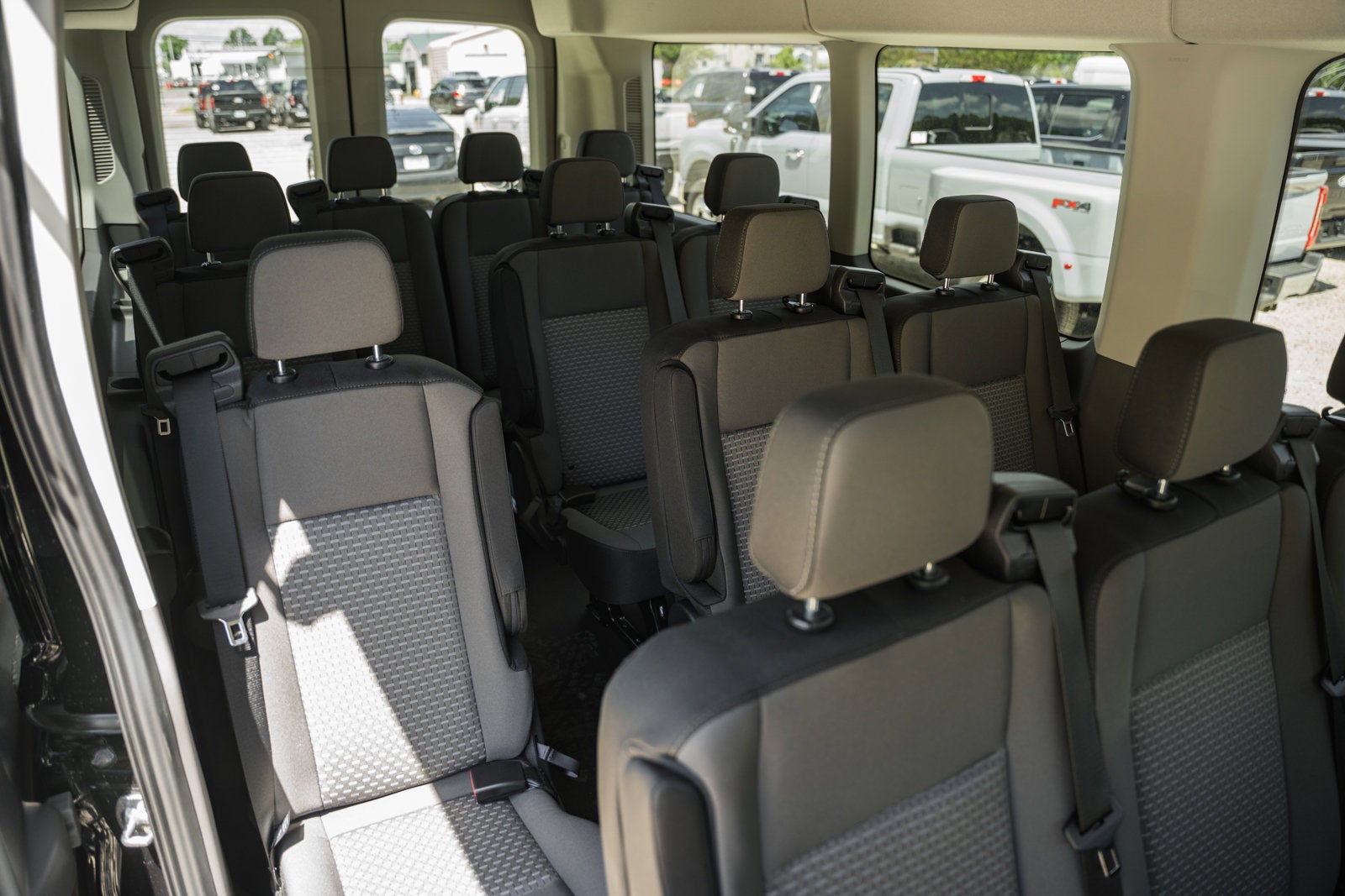2026 Ford Transit Passenger Wagon XLT