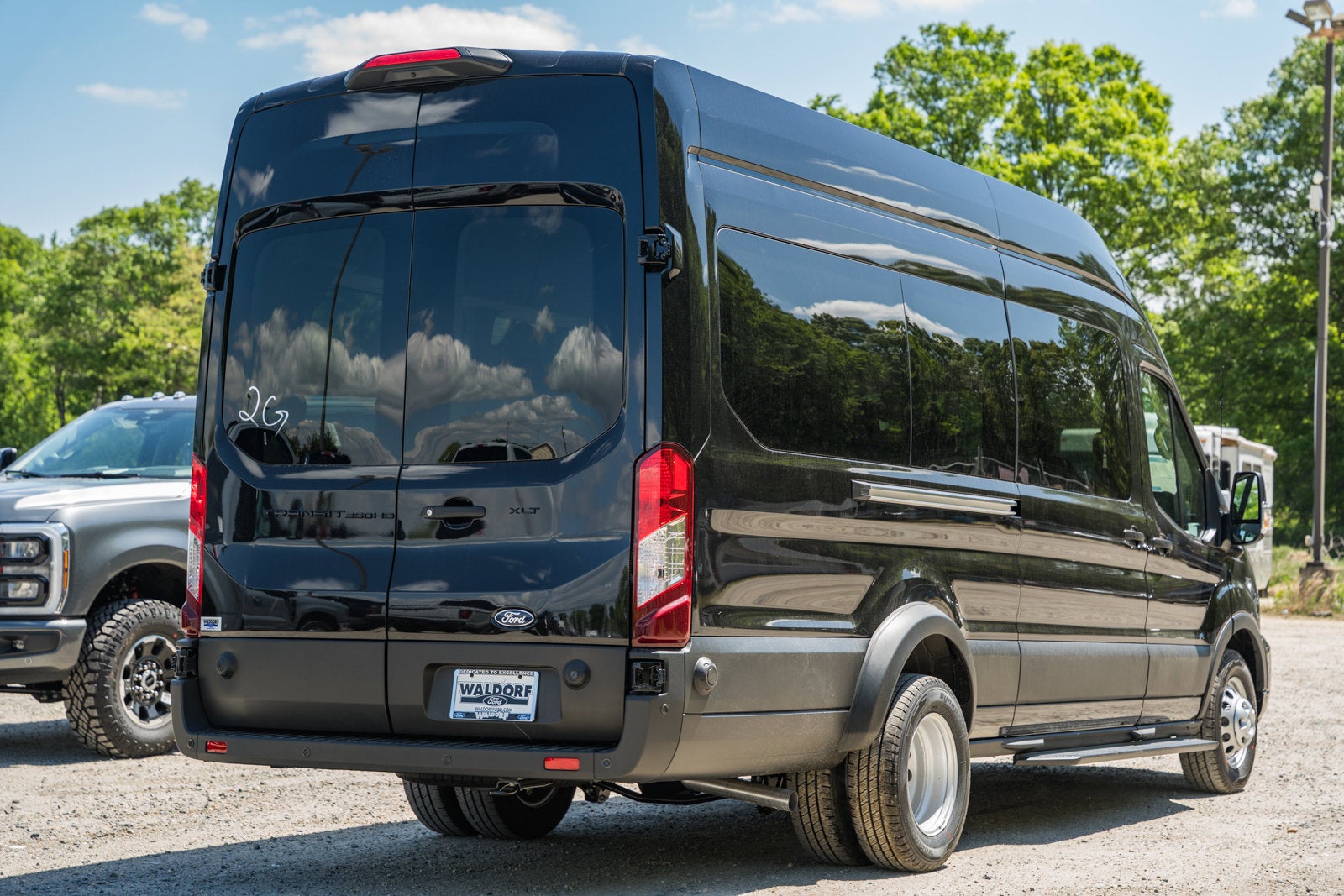 2026 Ford Transit Passenger Wagon XLT