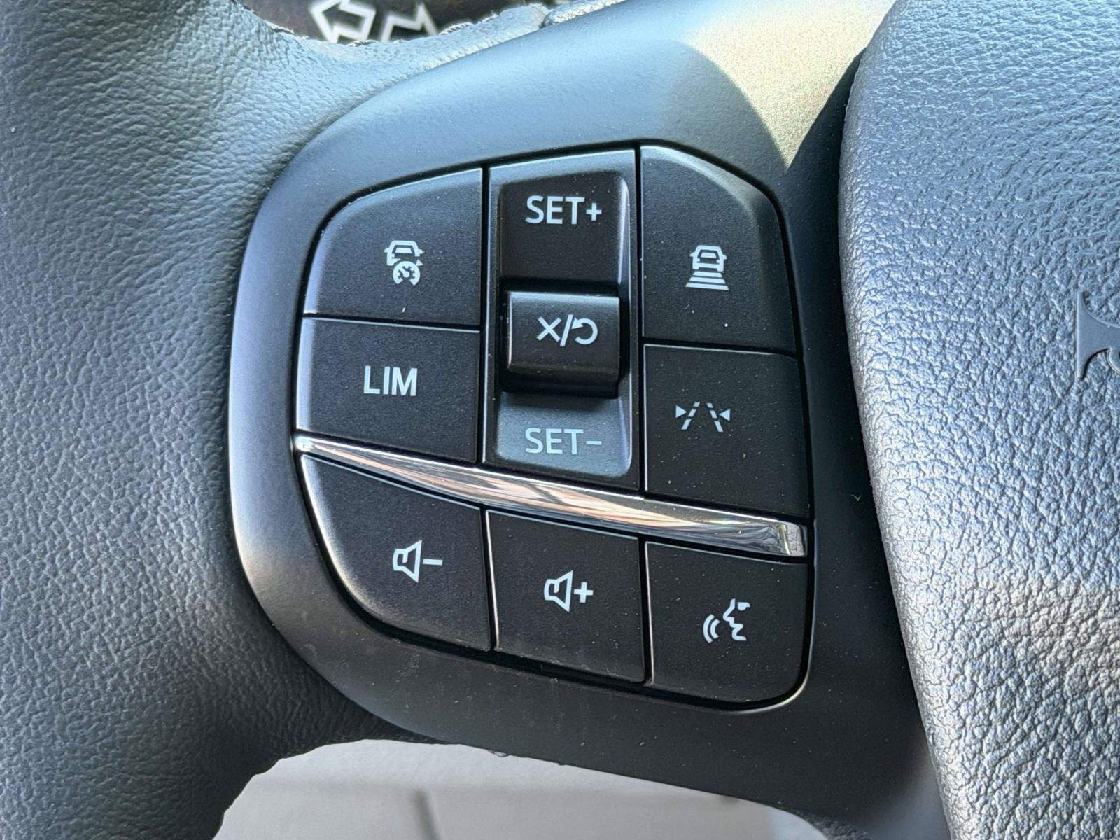 2027 Ford Transit Passenger Wagon XLT