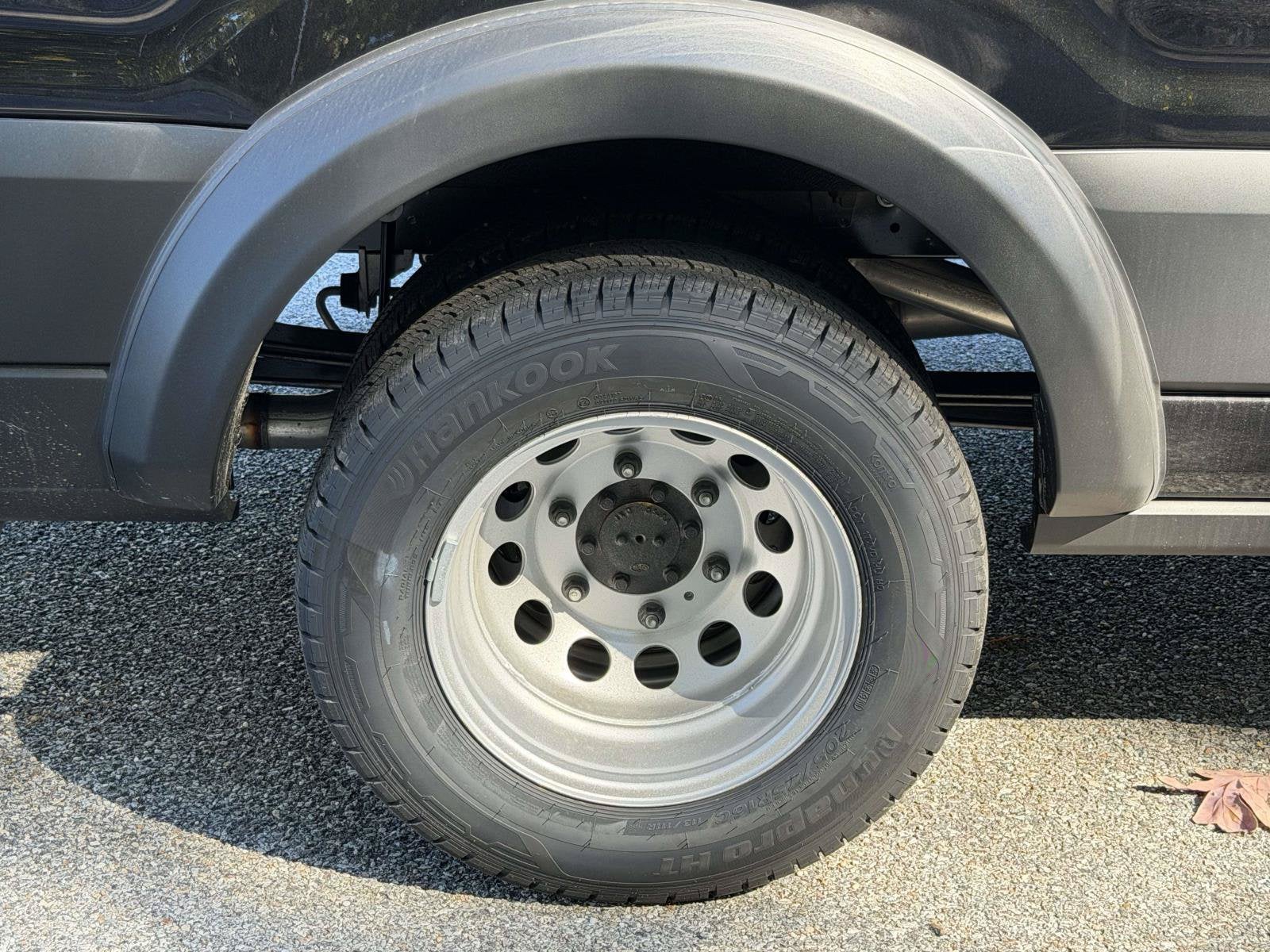 2027 Ford Transit Passenger Wagon XLT