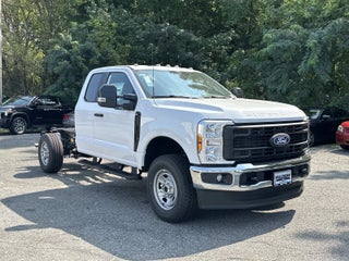2027 Ford Super Duty F-350 SRW XL
