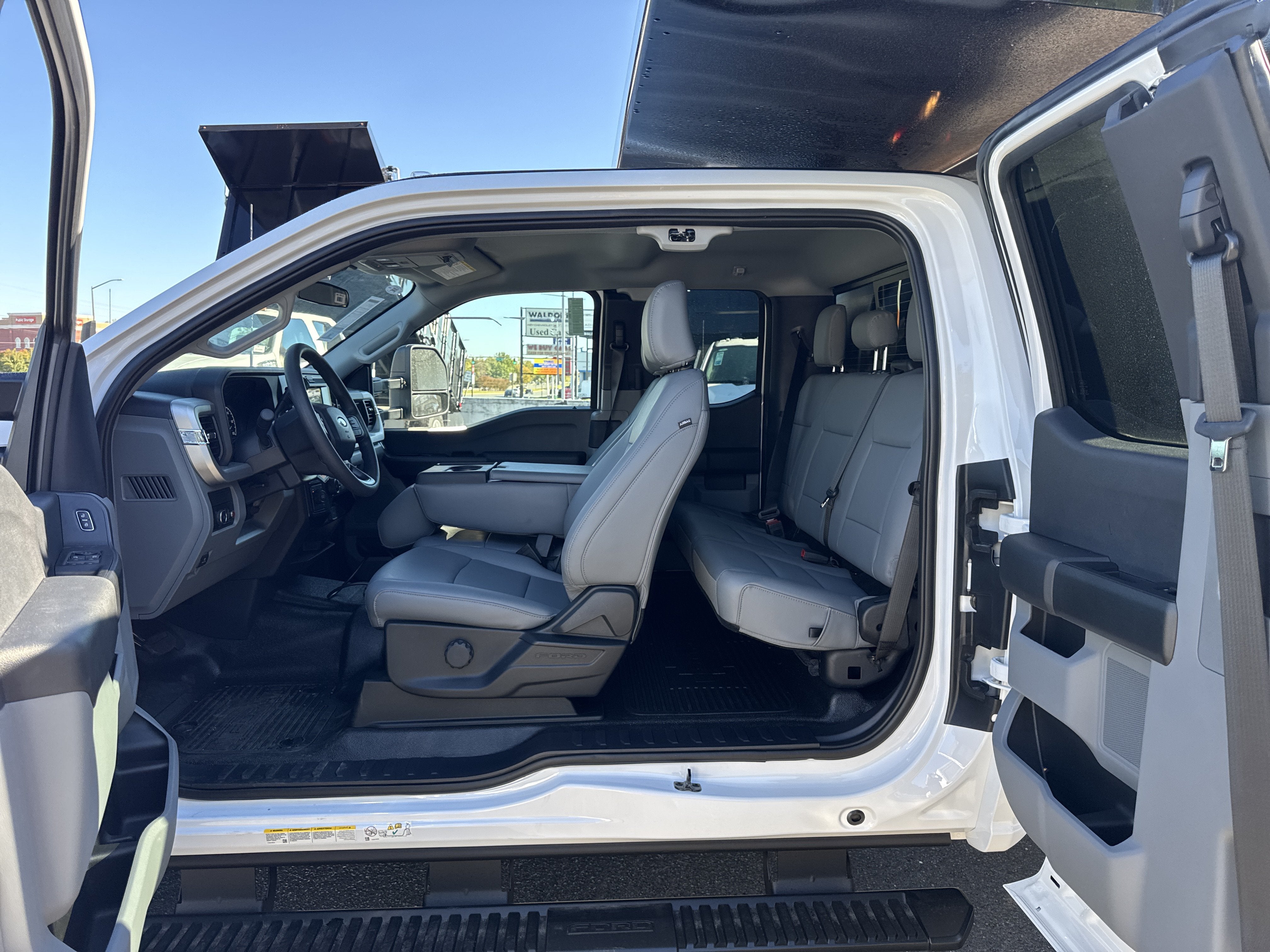 2027 Ford Super Duty F-550 DRW XL