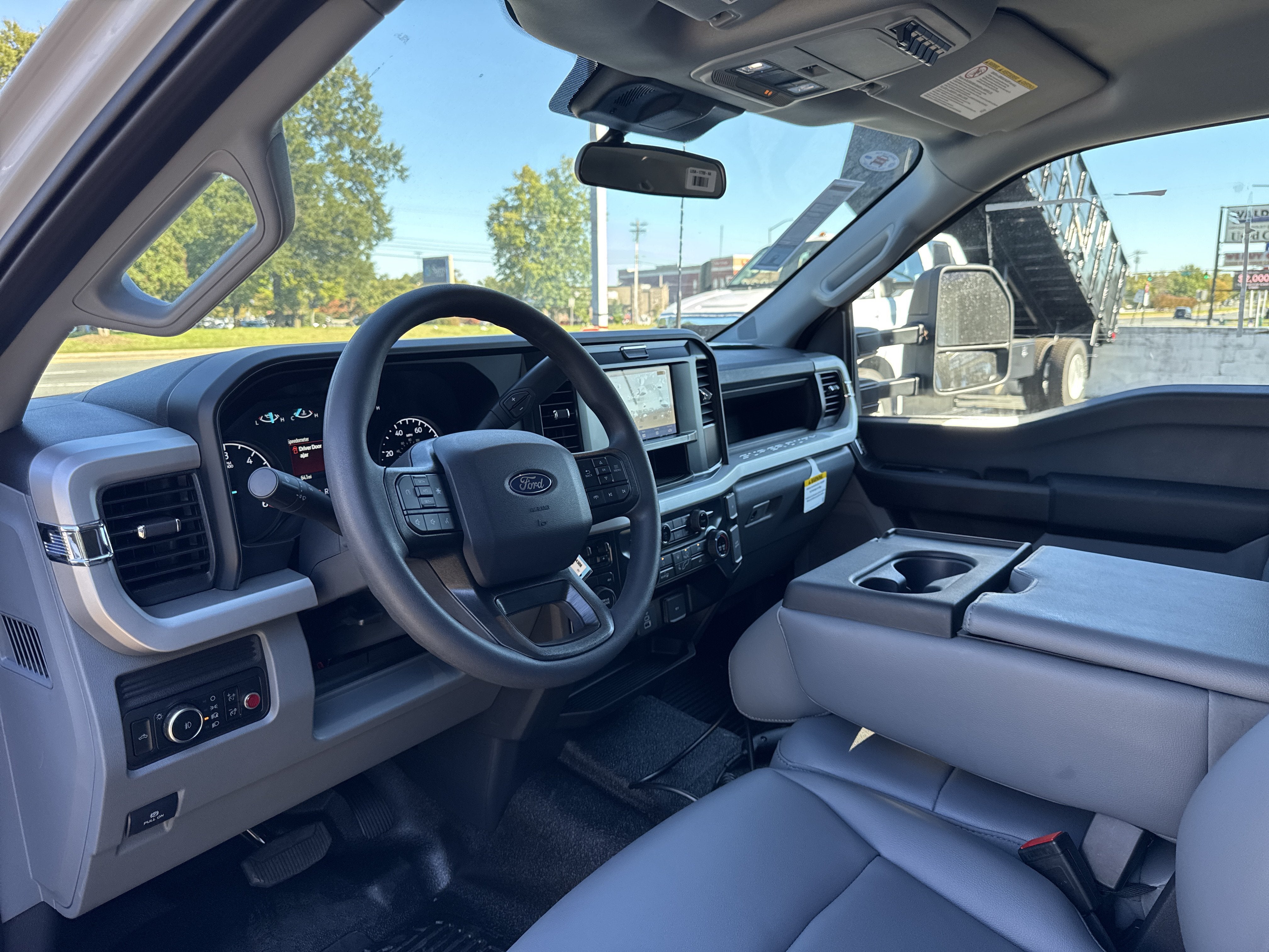 2027 Ford Super Duty F-550 DRW XL