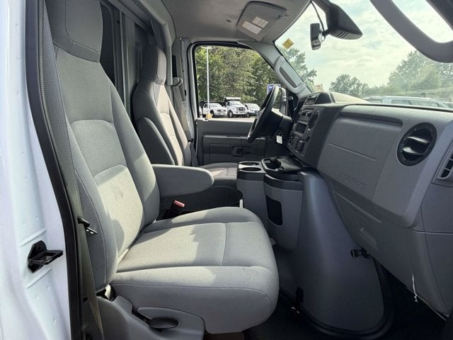 2026 Ford E-Series Cutaway E-350 SRW 138" WB