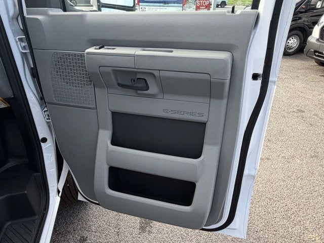 2026 Ford E-Series Cutaway E-350 SRW 138" WB